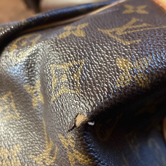 Gently used Louis Vuitton bag Date code Sd0180 This would make a perfect gift ! - Picture 8 of 8